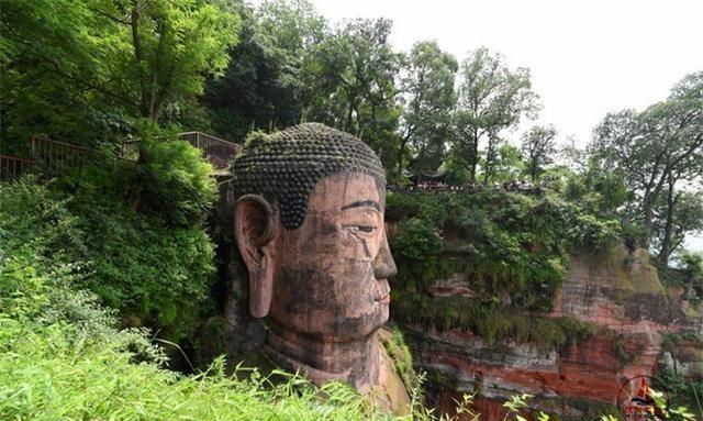 乐山又一巨佛重现，很多游客对地点都很疑惑