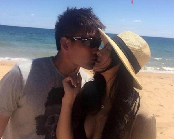 篮球女神石一童火了之后为啥清空丈夫照片？球迷：渣女？