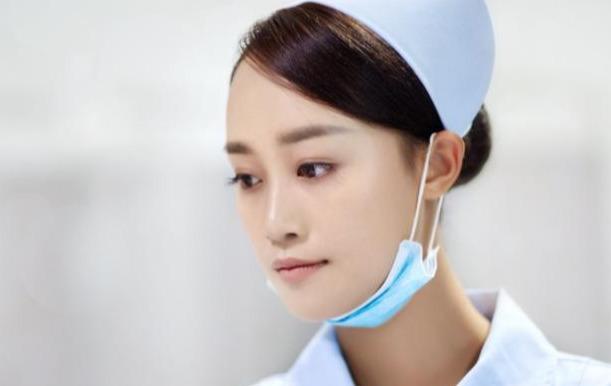 蓝盈莹又翻车了？曾自曝把李佳航打到耳鸣