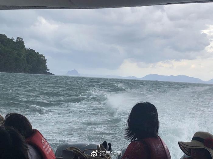 普吉翻船事故致1死53失踪 多为中国人