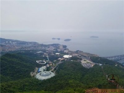 ​欣赏大连风光的好地方，一面靠海一面靠山，还是登山的好去处
