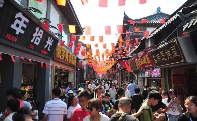 一条泉城路，半部济南史