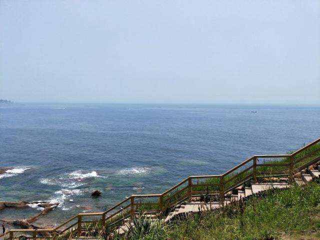 如果你喜欢走走海边步道，这个小公园挺适合逛一逛的