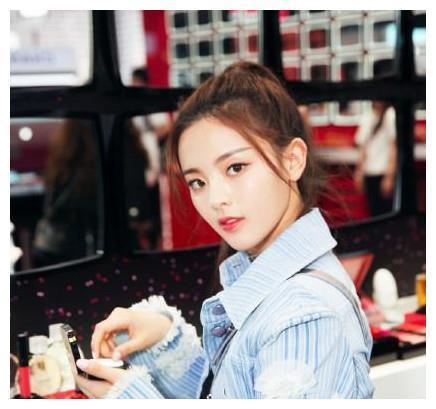 吴宣仪卸妆后，周洁琼卸妆后，杨超越卸妆后，差别一目了然！