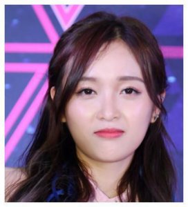 ​吴宣仪卸妆后，周洁琼卸妆后，杨超越卸妆后，差别一目了然！