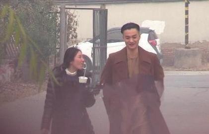 朱丹疑怀二胎春风满面,周一围做饭暴露问题,网友:太傻了