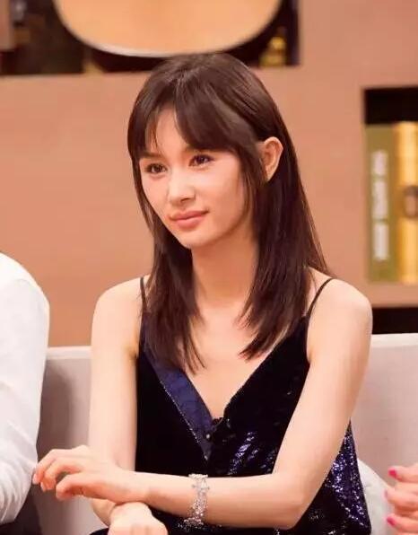 王子文新造型意外走“红”，剪款短发大妈变少女显高10cm，美爆了