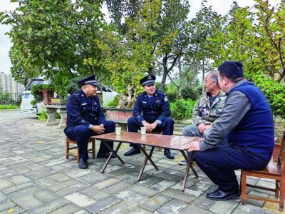 ​刘春林：深耕细作 办小案赢民心