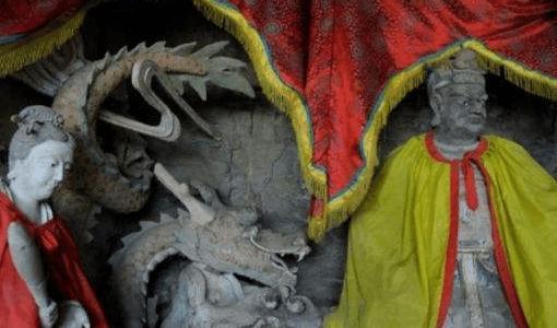 山西一寺庙拥有15尊肉身佛像，脚骨清晰可见，专家鉴定：确是真身