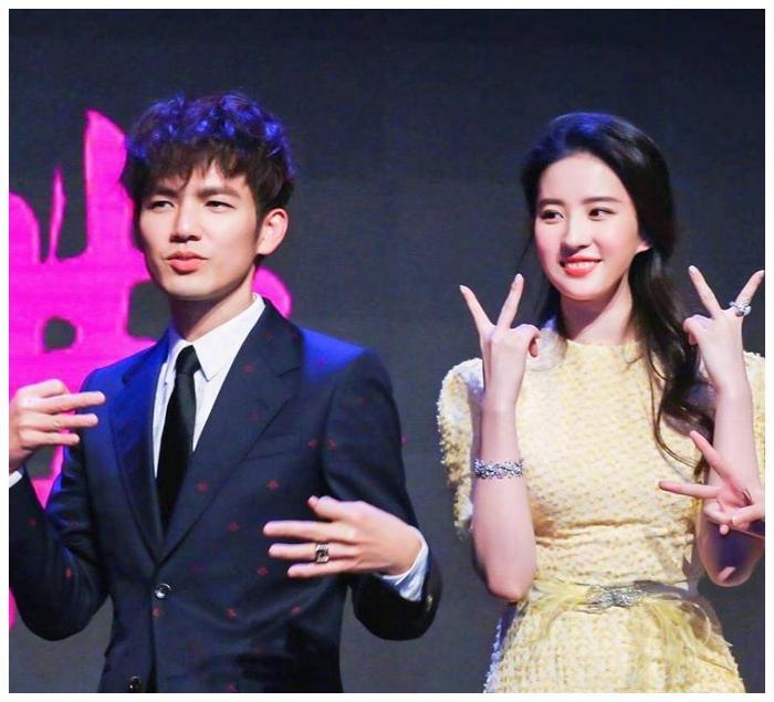 何以夫妇唐嫣钟汉良久违同框，美女配男神，简直太养眼了