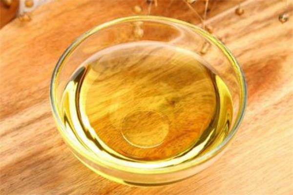 花生油凝固还能吃吗 花生油凝固是质量问题吗 花生油凝固还能吃吗 花生油凝固是质量问题吗