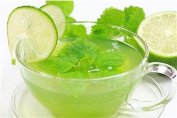 薄荷茶可以加蜂蜜吗 蜂蜜薄荷茶泡法 薄荷茶可以加蜂蜜吗 蜂蜜薄荷茶泡法