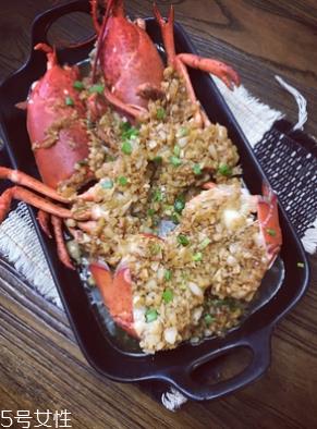 波士顿龙虾是淡水的吗?波士顿龙虾是海里的吗? 波士顿龙虾是淡水的吗?波士顿龙虾是海里的吗?