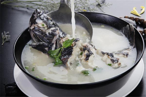 黑鱼汤怎么炖好喝又营养 黑鱼汤如何熬制成白汤 黑鱼汤怎么炖好喝又营养 黑鱼汤如何熬制成白汤