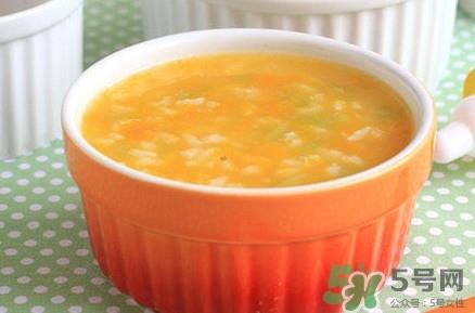 南瓜粥可以放盐吗?南瓜粥放盐还是放糖 南瓜粥可以放盐吗?南瓜粥放盐还是放糖