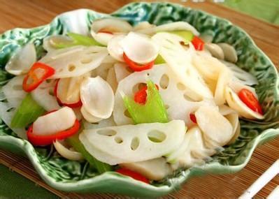 清炒莲藕怎么做好吃 清炒莲藕的做法 清炒莲藕怎么做好吃 清炒莲藕的做法