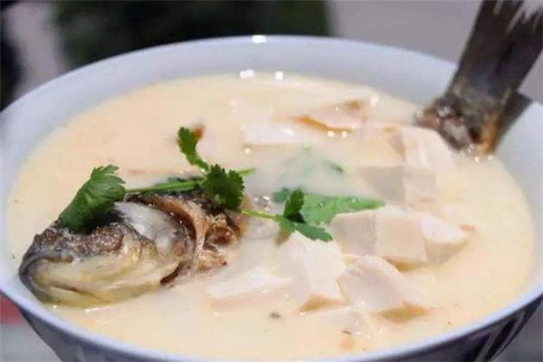 鲫鱼汤为什么发苦 鲫鱼汤是苦的怎么办