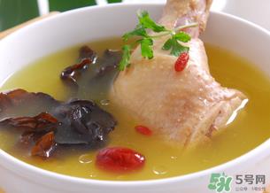 鸡汤可以隔夜喝吗?隔夜的鸡汤还能喝吗? 鸡汤可以隔夜喝吗?隔夜的鸡汤还能喝吗?