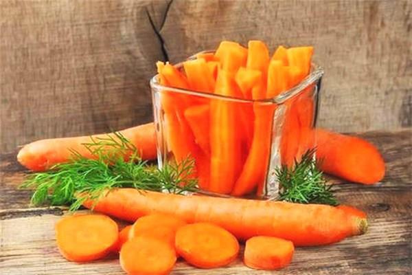 胡萝卜素的食用禁忌 胡萝卜素属于维生素吗