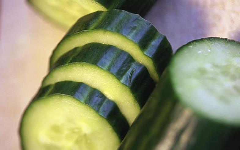 黄瓜冻了还可以吃吗 黄瓜解冻后变软件还能吃吗