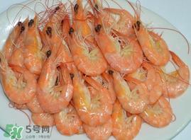 煮虾用热水还是冷水？白水煮虾是冷水下锅还是热水下锅好？