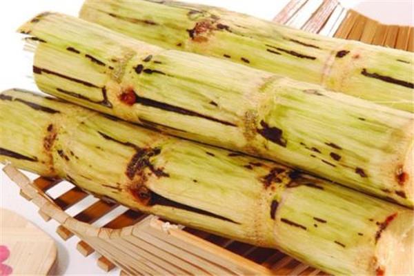 甘蔗能咽下去吗 甘蔗不适合什么人吃 甘蔗能咽下去吗 甘蔗不适合什么人吃
