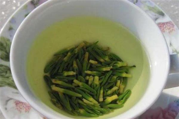 莲子心泡水要晒干吗 莲子心怎么晒干 莲子心泡水要晒干吗 莲子心怎么晒干