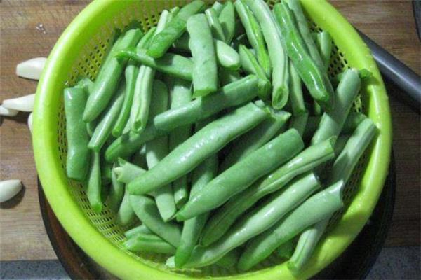 凉拌四季豆的做法 凉拌四季豆煮多久才熟 凉拌四季豆的做法 凉拌四季豆煮多久才熟