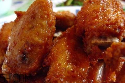 炸鸡翅要不要先煮一下 直接炸才会更香 炸鸡翅要不要先煮一下 直接炸才会更香