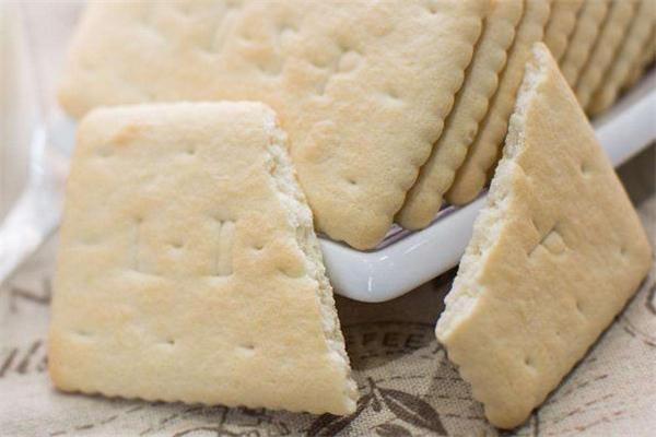 钙奶饼干真的含钙吗 钙奶饼干婴儿可以吃吗 钙奶饼干真的含钙吗 钙奶饼干婴儿可以吃吗