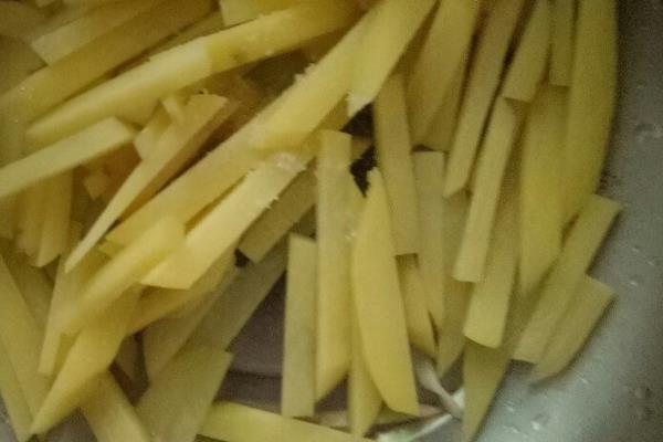 薯条要放淀粉吗 建议不要 薯条要放淀粉吗 建议不要