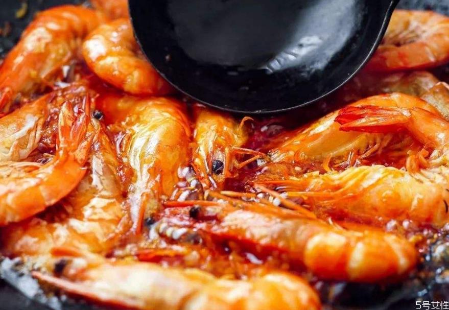 白水煮虾煮几分钟 水煮虾怎么煮好吃又简单