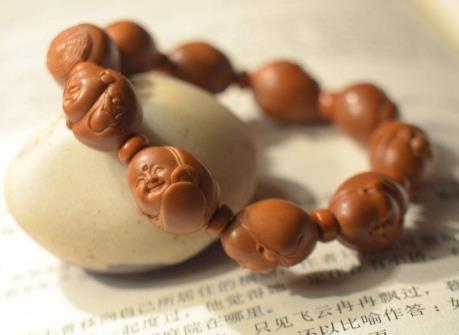 橄榄核可以用油泡吗 为什么夏天不建议给橄榄核上油 橄榄核可以用油泡吗 为什么夏天不建议给橄榄核上油