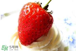 奶油草莓和普通草莓的区别 牛奶草莓和普通草莓的区别