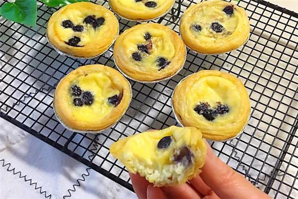 蛋挞和蛋糕哪个热量高 晚上吃一个蛋挞会胖吗 蛋挞和蛋糕哪个热量高 晚上吃一个蛋挞会胖吗