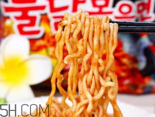 火鸡面不能和什么一起吃 火鸡面和什么一起吃好 火鸡面不能和什么一起吃 火鸡面和什么一起吃好