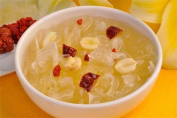 银耳汤适合什么人喝 哪些人不适合喝银耳汤 银耳汤适合什么人喝 哪些人不适合喝银耳汤