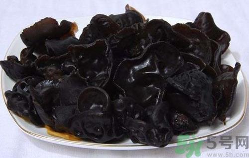 木耳泡了两天还能吃吗?木耳泡多长时间最好 木耳泡了两天还能吃吗?木耳泡多长时间最好