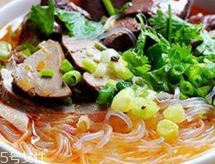 鸭血粉丝汤能带上动车吗 不能携带