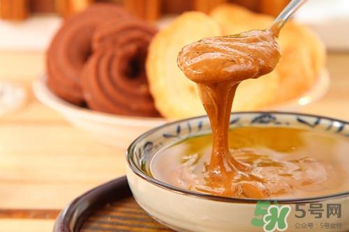 芝麻酱可以直接吃吗?芝麻酱直接吃好吗 芝麻酱可以直接吃吗?芝麻酱直接吃好吗