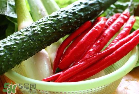 辣椒和黄瓜能一起吃吗？黄瓜和辣椒一起吃好吗？