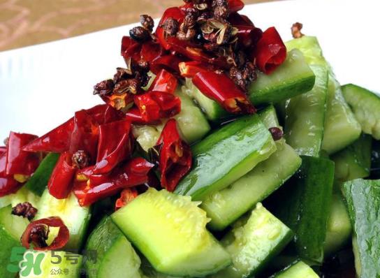 辣椒和黄瓜能一起吃吗？黄瓜和辣椒一起吃好吗？