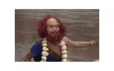 ​十二年前，老师为了我们而离婚，之后，我们决定这么报答他