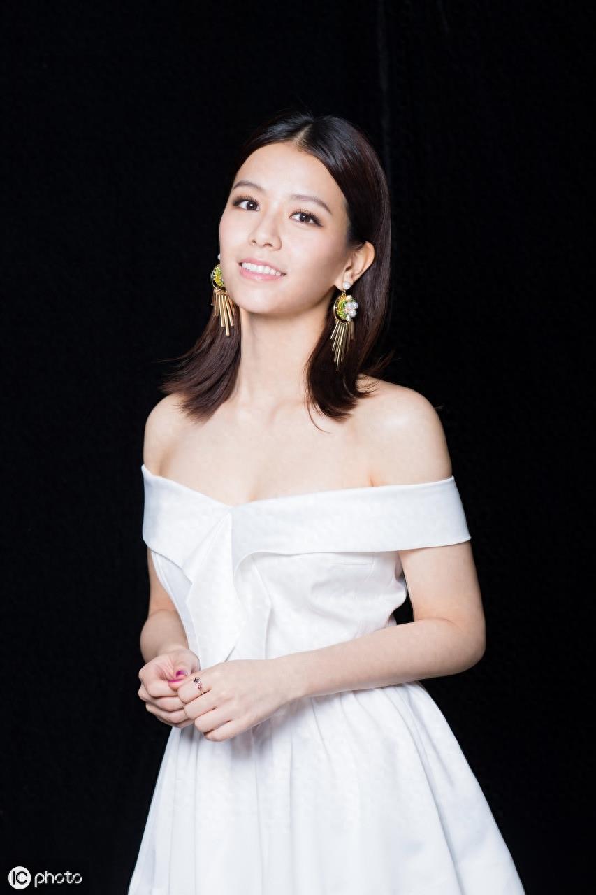 票房锦鲤宋芸桦，《西虹市首富》眼镜妹“夏竹”