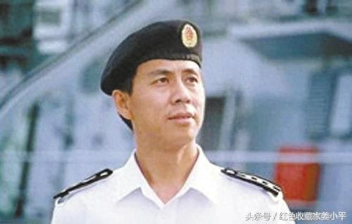 李晓岩,海军首批飞行员舰长,曾指挥海军编队,首次穿越麦哲伦海峡