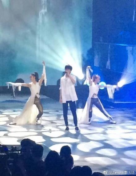 许嵩参加浙江卫视《天生是优我》录制，与林俊杰，萧敬腾同台！