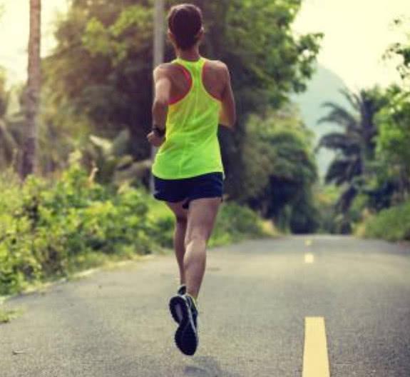 郑爽透露“蚂蚁腰”的秘诀，减肥贼有效，但伤身，别尝试了！