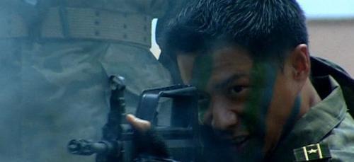 关于《士兵突击》中的A大队队长: 袁朗