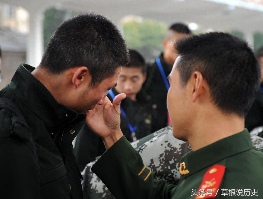 10张老兵退伍时的照片，每一张都令人潸然泪下！