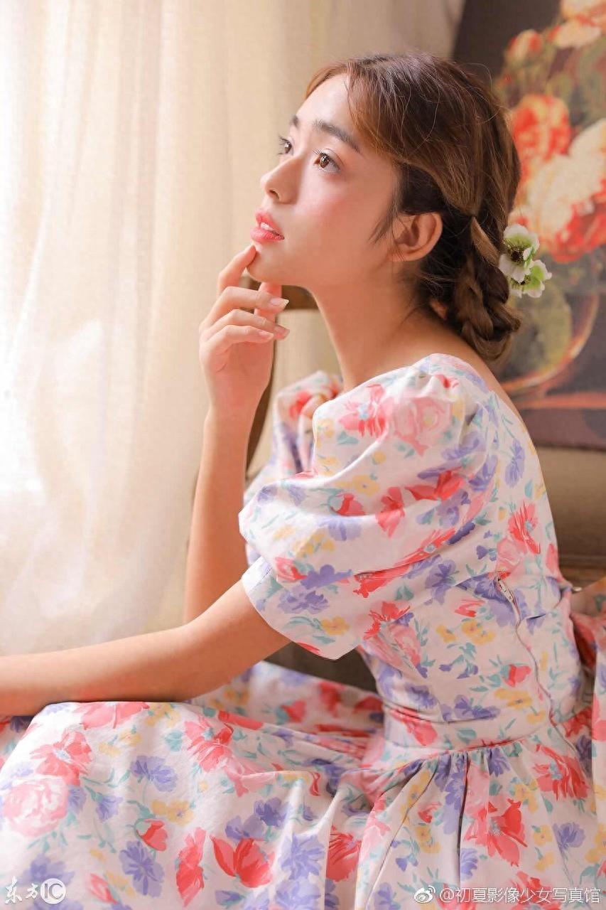 猜谜：天鹅湖边鸟飞绝，良无一点双人行